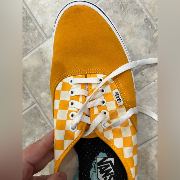 Men’s checkered Vans shoes 11.5 comfy Cush yellow orange mustard - Picture 9 of 9
